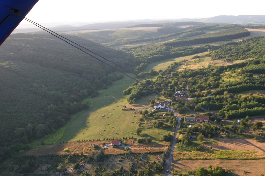 Palos Resort Zalacsány エクステリア 写真